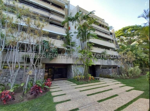 Bellísimo Y Amplio Apartamento En Venta Altamira Caracas, Con Vista A El Ávila 23-27881