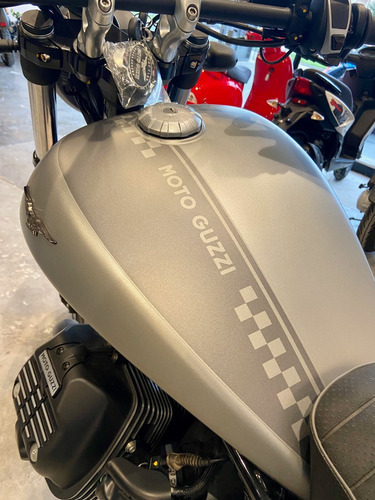Moto Guzzi V9 Bobber 850cc - Tasa 0 Bbva