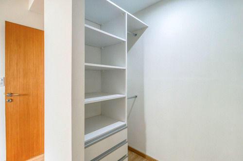 Departamento 2 Dormitorios, Cochera Venta La Plata