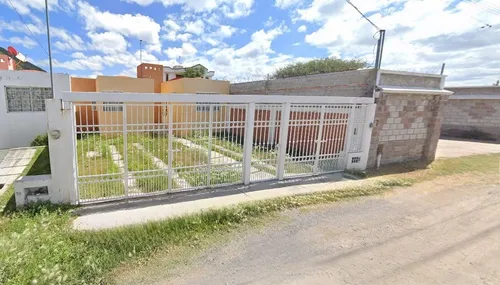 Casa En Amealco, Con Excelente Ubicación Y Mantenimiento Arf