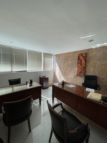 Casa Para Oficinas Con Uso De Suelo S