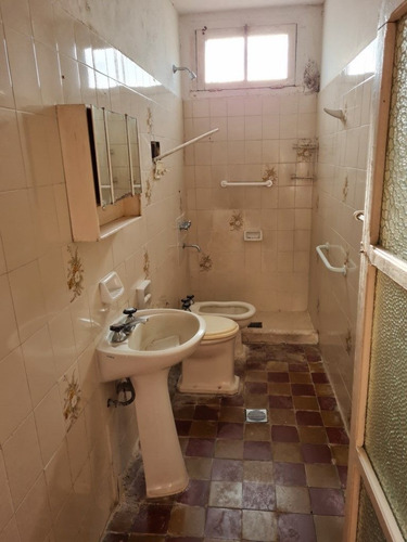 Imagen 12 de 19 de Casa A Reciclar En Excelente Ubicacion
