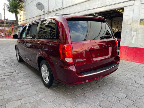 Imagen 4 de 15 de Dodge Grand Caravan 2018 3.7 Sxt+ Plus