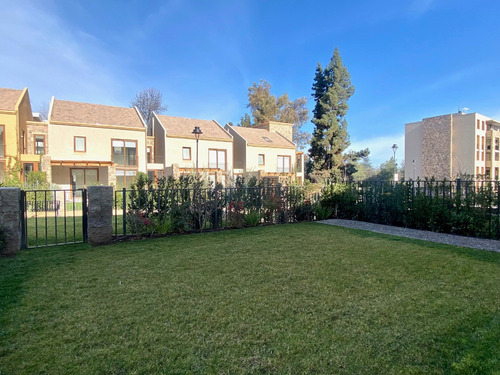 Excelente Casa En Condominio Lo Fontecilla