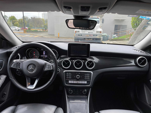 Imagen 12 de 14 de Mercedes-benz Clase Cla 2018 1.6 200 Cgi Sport At