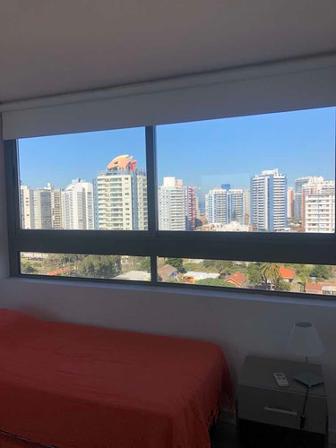 Apartamento Piso Alto Ed. Chronos Punta Del Este - En Venta