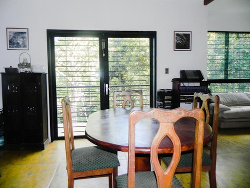 Bella Casa En Zona Boscosa Muy Cerca De Caracas