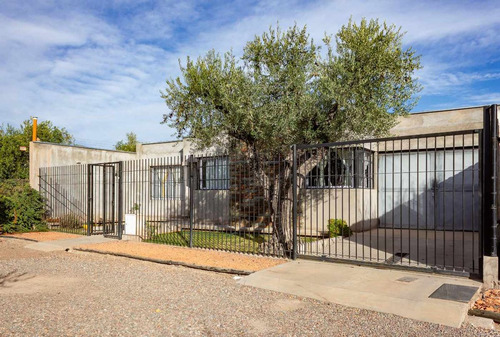 Casa En Venta Barrio Olivos De Furlotti En Maipú
