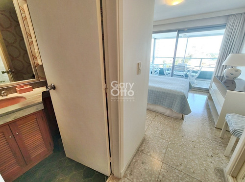 Piso Medio En Península! - Ref: 24243