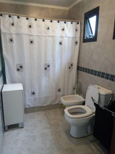 Quinta En Venta - 2 Dormitorios 1 Baño - 1,000 Mts2 - Barrio El Rodeo