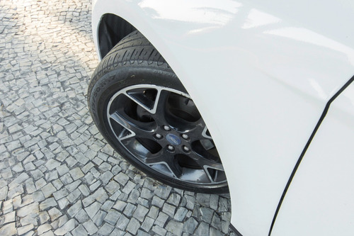 Ford Focus Hatch Titanium Plus 2.0 16v Powershift