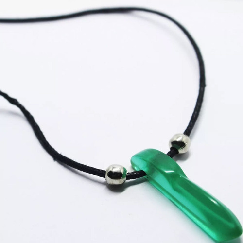 Imagem 8 de 9 de Kit Naruto Boné Aldeia Da Folha, Sapo Naruto E Colar Verde