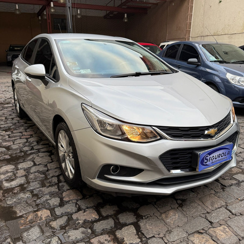 Chevrolet Cruze II 1.4 Sedan Lt