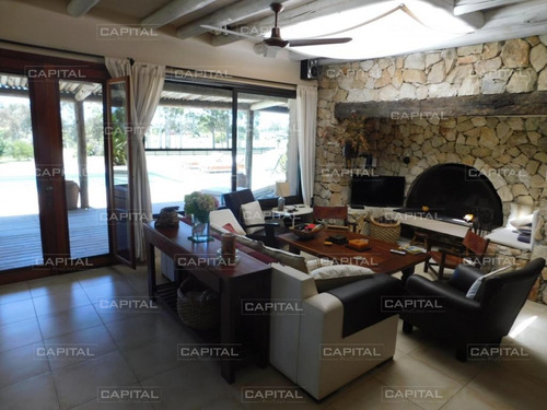 Casa En Barrio Privado El Quijote Punta Del Este- Ref: 25382