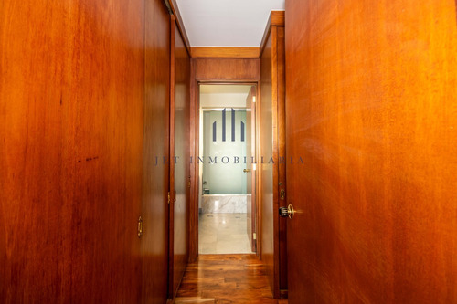 Casa En Venta - Lomas De Chapultepec, En Esquina, Calle Tranquila Monte Everest