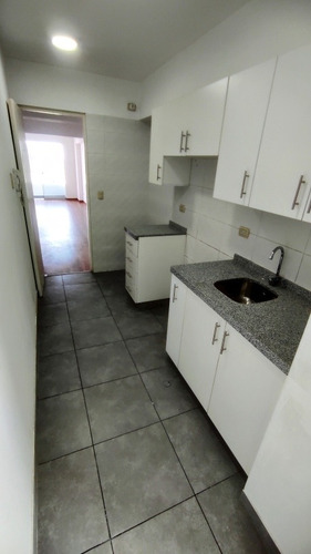 Imagen 4 de 13 de Departamento En Venta Barrio Medico Surquillo