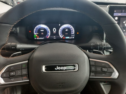 Imagen 9 de 16 de Jeep Compass Limited Plus At6 1.3t 4x2