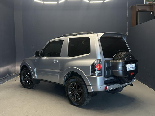Mitsubishi Pajero Full 3.8 V6 250cv 3p Aut.