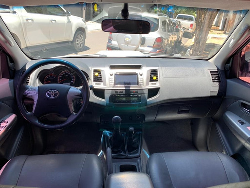 Toyota Hilux 4x4 Srv Cuero Mt
