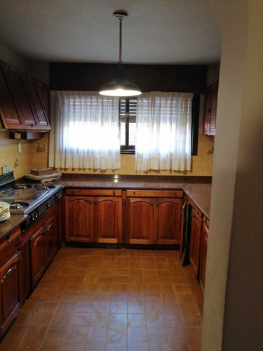 Imagen 9 de 24 de Casa Alquiler Cerro De Las Rosas 3 Dormitorios