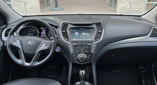 Imagen 12 de 14 de Hyundai Grand Santa Fe 3.3 V6 7p Gls At6 2019