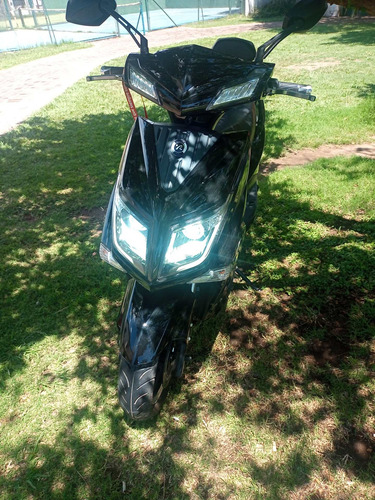 Imagen 1 de 10 de Sunra Hawk