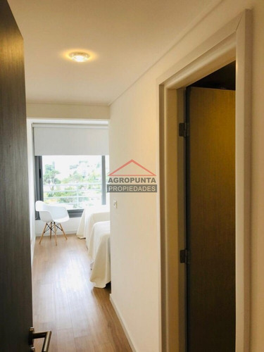 Apartamento En Mansa, 2 Dormitorios *- Ref: 4886