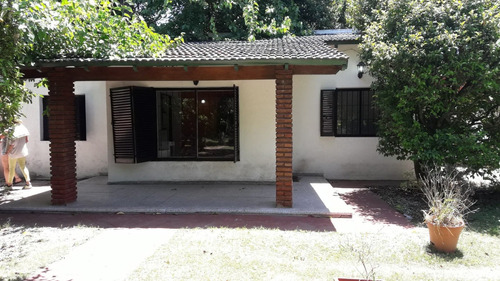 Imagen 3 de 8 de Casa Quinta Con Pileta Y Quincho