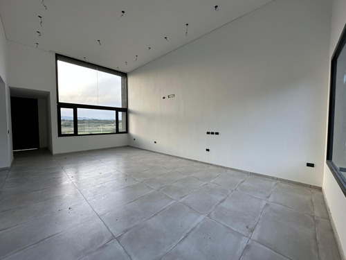 Se Vende Exclusiva Casa En Estancia El Terrón Con Vistas!