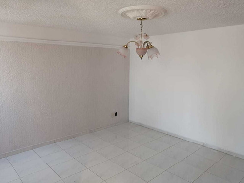 Imagen 9 de 14 de Excelente Casa En Ubicación Privilegiada
