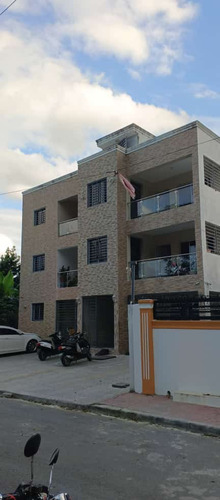 Edificio De 6 Apartamentos De Venta En Bonao 