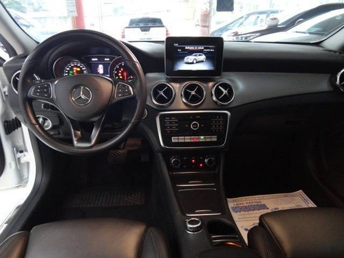 Imagem 4 de 10 de Mercedes-benz Gla 200 1.6 Cgi Flex Advance 7g-dct