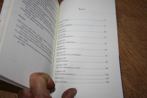 Tras Un Manto De Neblina - Mario Díaz Gavier - Firmado (Usado)