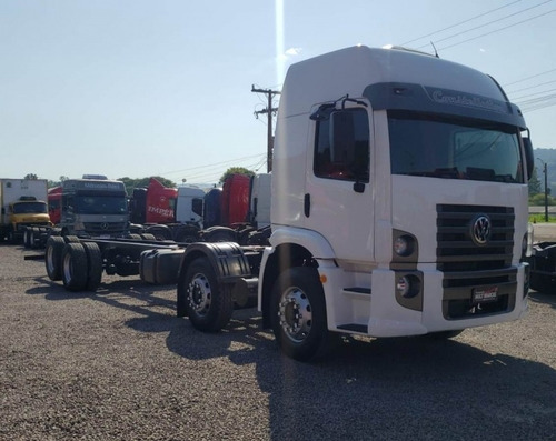 Imagem 3 de 15 de Volkswagen 24.280 8x2 - No Chassi