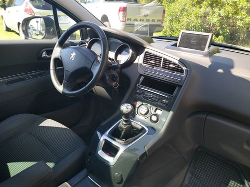 Peugeot 5008 Premium Plus