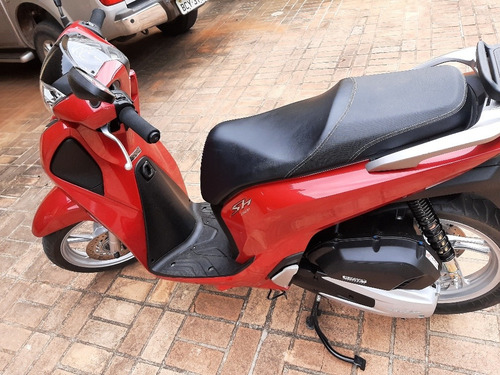 Imagem 2 de 5 de Honda Sh150i
