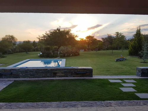 Imagen 27 de 30 de Casa En Venta, Barrio Causana