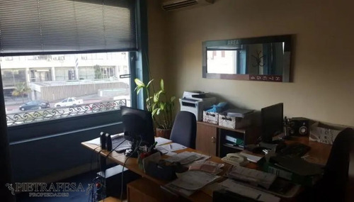 Imagen 5 de 14 de Oficina En Venta - Av. Uruguay - Centro