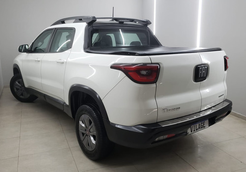 Fiat Toro 1.8 16v Freedom Flex 4x2 Aut. 4p