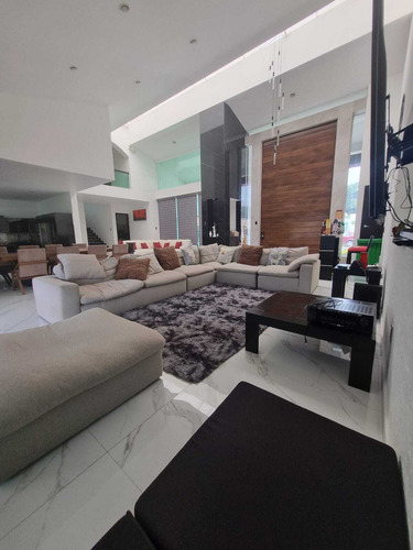 Hermosa Casa En Venta