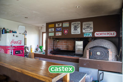 Casa En Venta En Terralagos, Canning