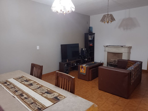 Imagen 6 de 13 de Casa 3 Ambientes Venta La Tablada Con Garage