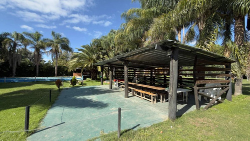 Casa En Venta Con Parque Cancha Futbol , Pileta
