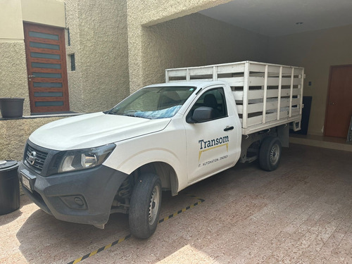 Nissan NP300 2.5 Estacas Dh Aa Mt