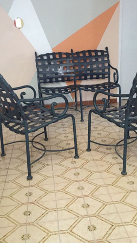 Juego De Sillas En Hierro Sólido Tropitone (Usado)