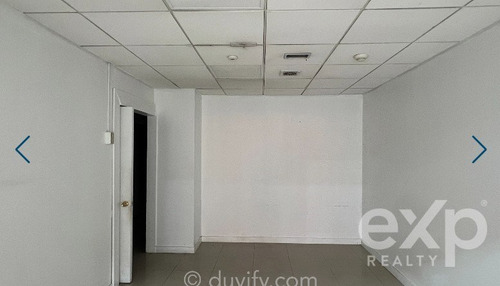 Gran Local Comercial En Av. Las Condes