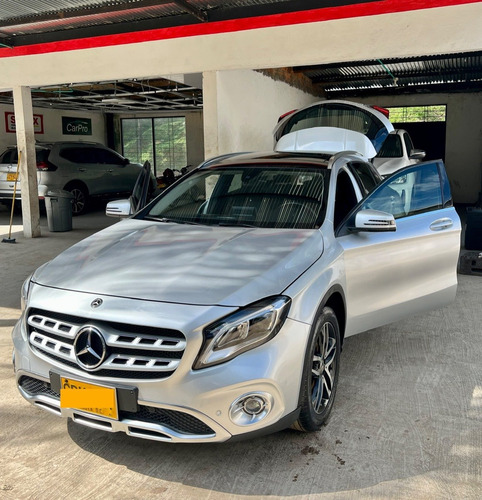 Imagen 9 de 20 de Mercedes Benz Gla 200