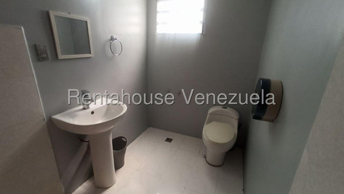 Jean Pavon Tiene Excelente Casa Local Comercial En Alquiler En El Este De Barquisimeto Lara 1 8 0 9 3