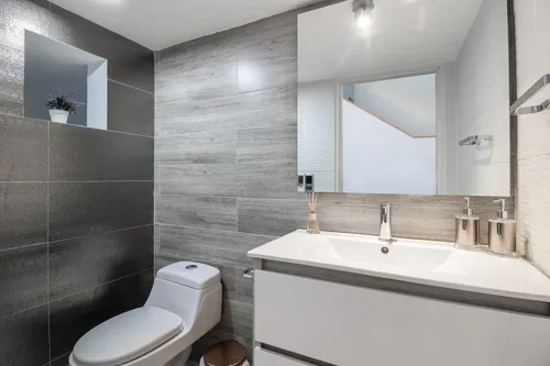 Casa En Venta En La Flora. Cod V6527
