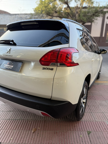 Peugeot 2008 1.6 Feline